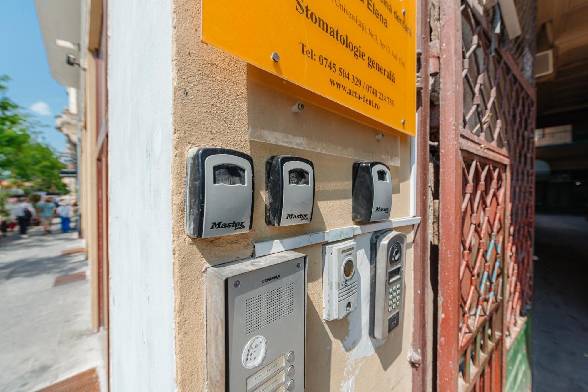 Old Town Square Apartments Cluj Exterior photo